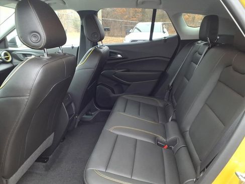 Certified 2024 Chevrolet Trax ACTIV w/ Driver Confidence Package image 13