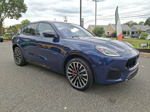 Used 2025 Maserati Grecale Modena AWD/4WD image 22