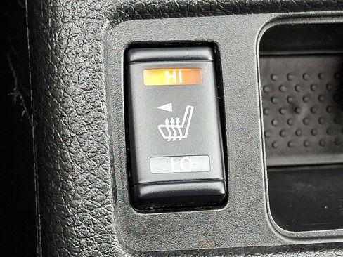 Used 2020 Nissan Rogue SV AWD/4WD image 23
