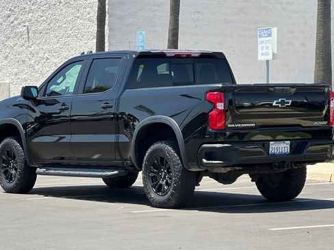 Used 2022 Chevrolet Silverado 1500 ZR2 w/ Technology Package AWD/4WD image 6