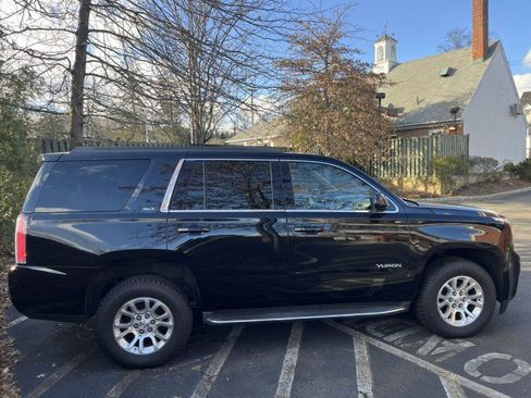 Used 2019 GMC Yukon SLT image 4