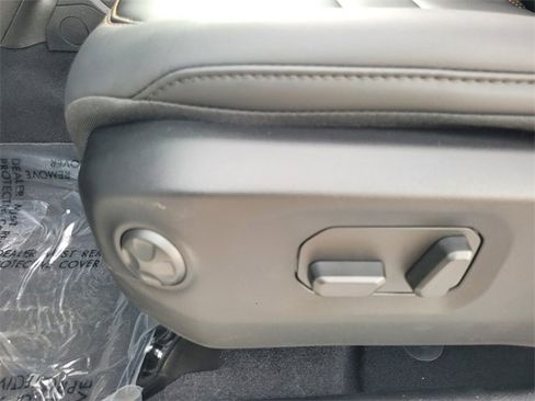 New 2025 Jeep Wrangler Unlimited Rubicon 392 image 7