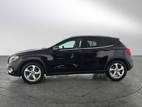 Used 2020 Mercedes-Benz GLA 250 4MATIC w/ Premium Package image 7