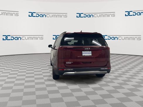 Used 2024 Kia Carnival SX FWD image 7