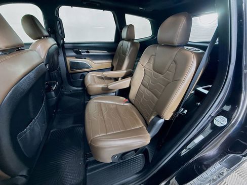 Used 2021 Kia Telluride SX w/ SX Prestige Package image 26