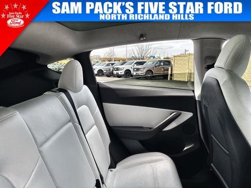 Used 2021 Tesla Model Y Long Range image 16