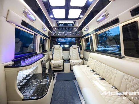 Used 2023 Mercedes-Benz Sprinter 3500 image 17