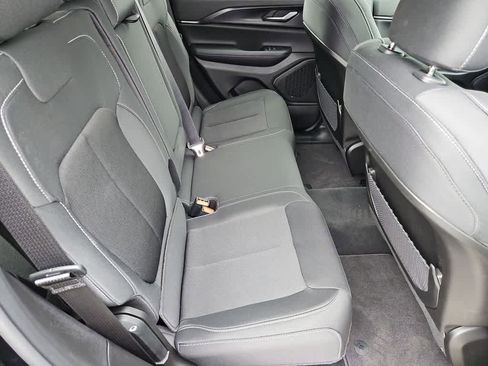 New 2026 Jeep Grand Cherokee Laredo X RWD image 22