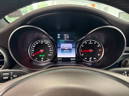 Used 2016 Mercedes-Benz GLC 300 4MATIC image 21