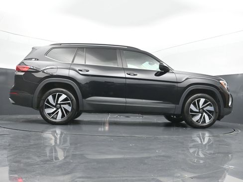 Used 2025 Volkswagen Atlas SE AWD/4WD image 41