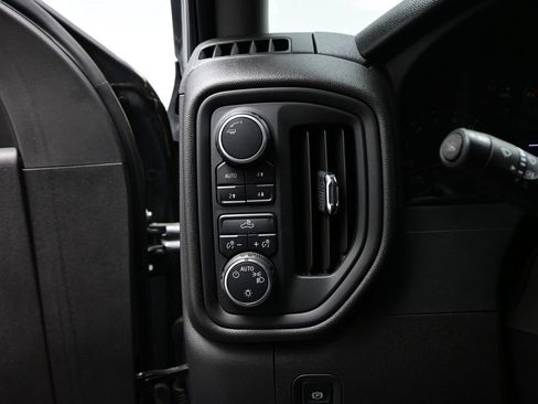 Used 2025 Chevrolet Silverado 1500 Custom Trail Boss w/ LPO, Dark Essentials Package AWD/4WD image 14