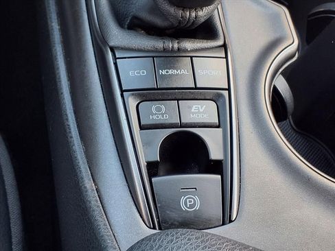 Used 2021 Toyota Camry SE image 13
