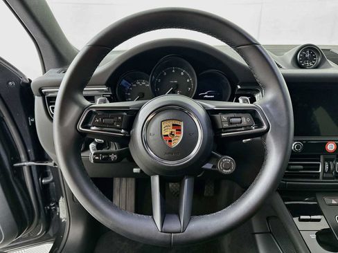 Certified 2026 Porsche Macan AWD/4WD image 14