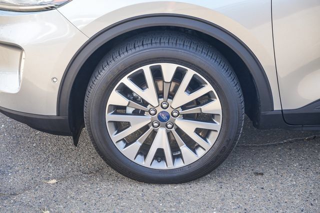 Used 2021 Ford Escape Titanium AWD/4WD image 11