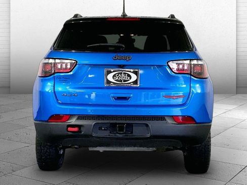 Used 2025 Jeep Compass Trailhawk w/ Trailer Tow Group AWD/4WD image 6