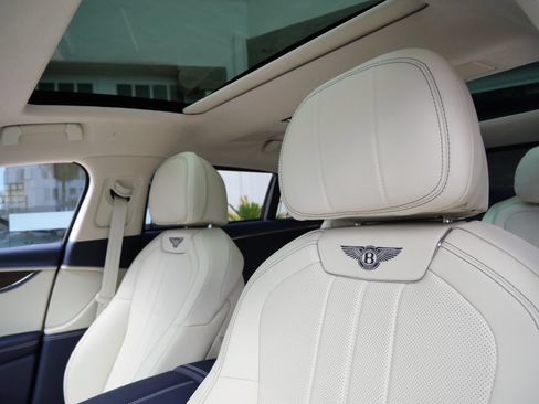 New 2026 Bentley Flying Spur Plug-In Hybrid AWD/4WD image 18