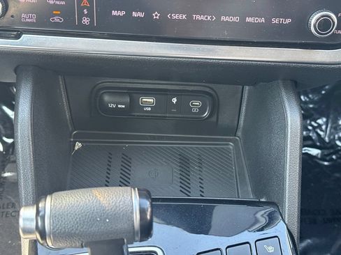 Used 2023 Kia Sportage EX FWD image 23