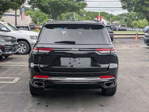 Certified 2023 Jeep Grand Cherokee Overland AWD/4WD image 4