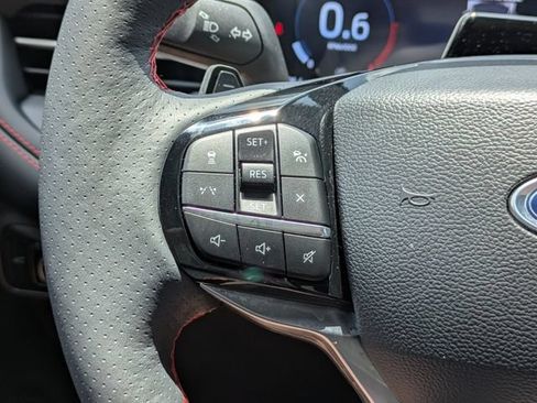 Used 2025 Ford Explorer ST AWD/4WD image 29