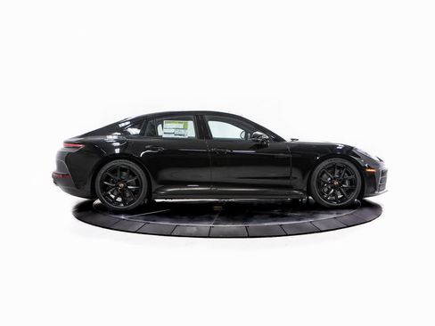 New 2026 Porsche Panamera 4 image 8