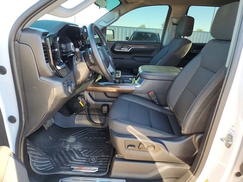 Used 2023 Chevrolet Silverado 1500 LT Trail Boss image 11