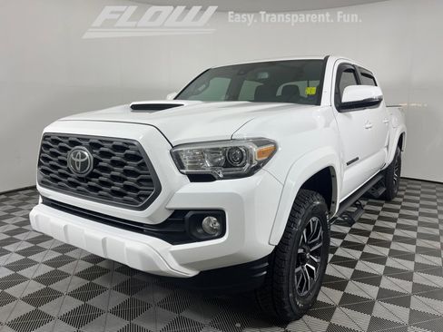 Used 2020 Toyota Tacoma TRD Sport image 29