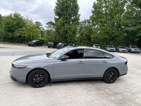 Used 2025 Honda Accord SE image 7