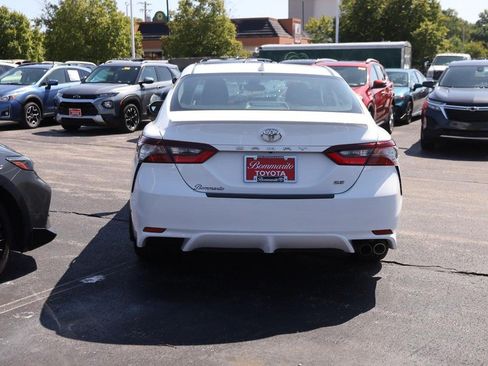 Used 2022 Toyota Camry SE FWD image 6