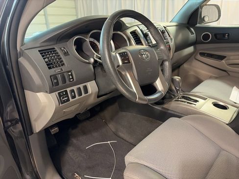 Used 2013 Toyota Tacoma PreRunner image 25