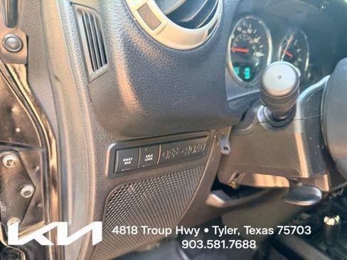 Used 2017 Jeep Wrangler Rubicon w/ Power Convenience Group AWD/4WD image 14
