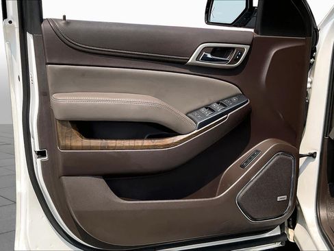 Used 2018 GMC Yukon Denali w/ Open Road Package RWD image 21