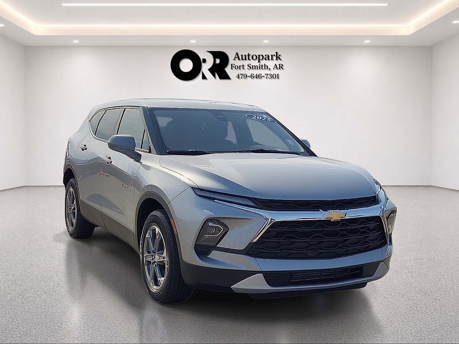 Used 2025 Chevrolet Blazer LT FWD image 1