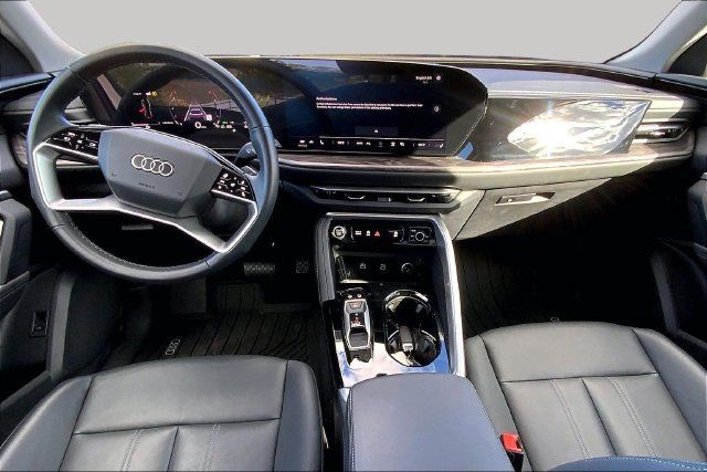 Used 2025 Audi Q5 Premium w/ Convenience Package AWD/4WD image 15