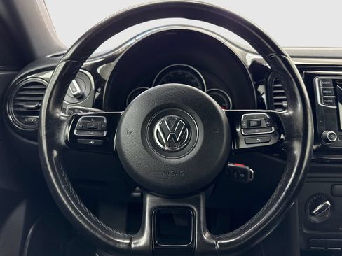 Used 2018 Volkswagen Beetle 2.0T S FWD image 19