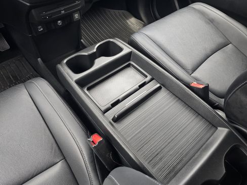 Used 2024 Honda Odyssey Touring image 18