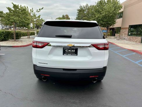 Used 2020 Chevrolet Traverse LS FWD image 9