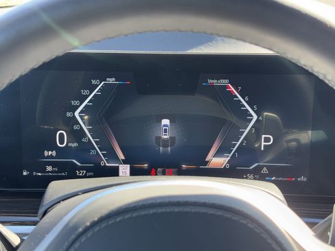 Certified 2025 BMW X7 xDrive40i w/ M Sport Package image 21