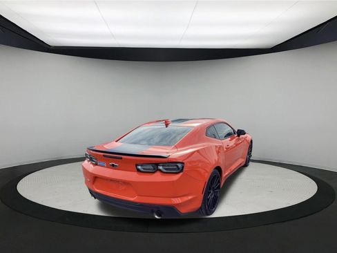 Used 2020 Chevrolet Camaro LT w/ RS Package image 8