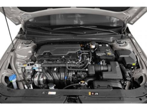 Certified 2025 Hyundai Elantra SEL image 14