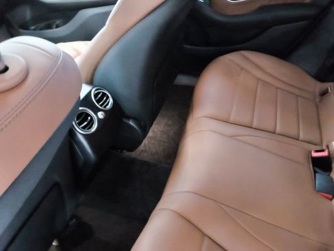 Used 2023 Mercedes-Benz GLC 300 4MATIC Coupe image 31