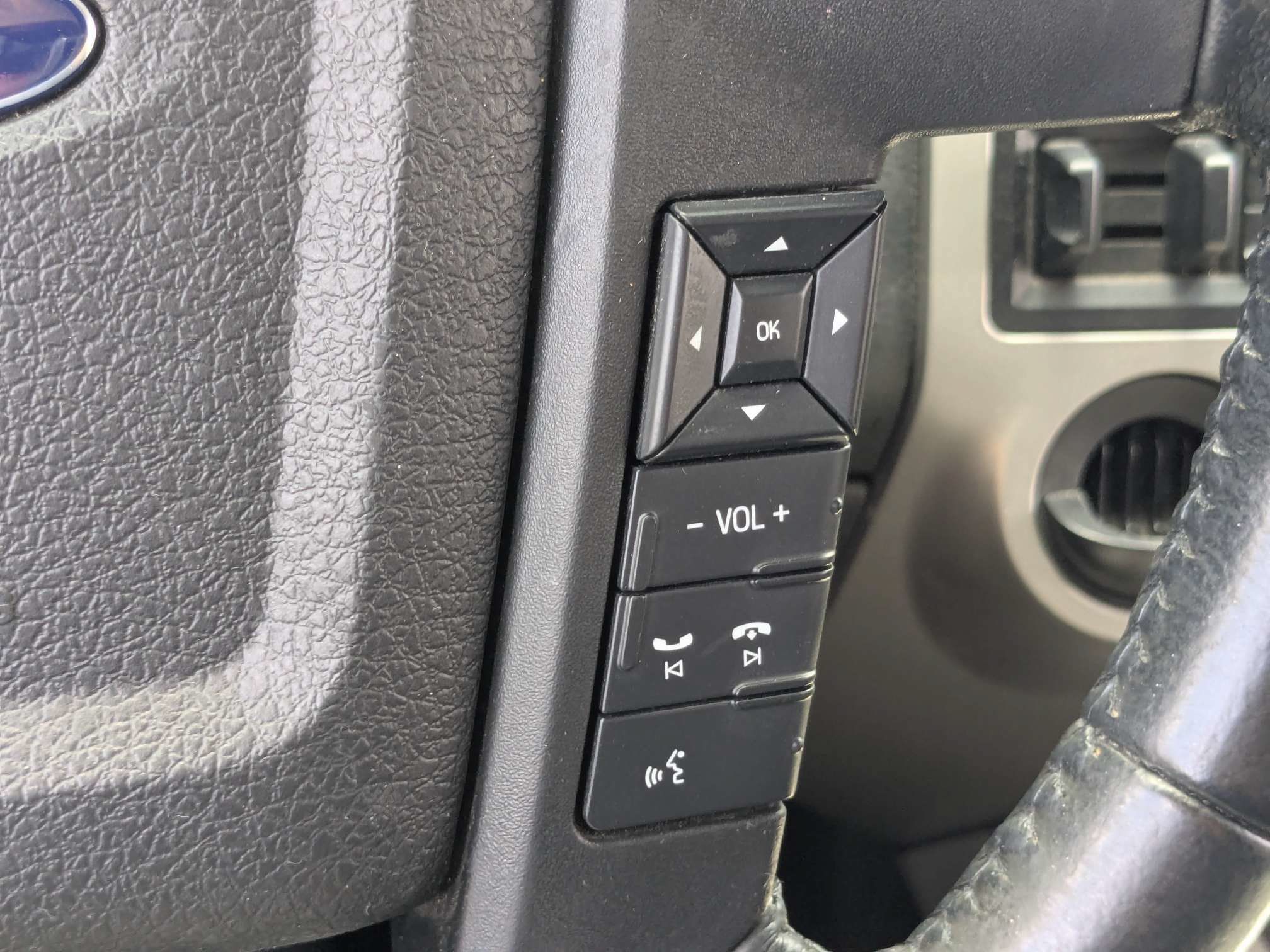 Used 2016 Ford Expedition EL XLT w/ Equipment Group 202A RWD image 28