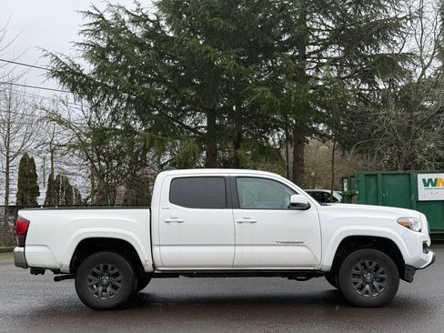 Used 2022 Toyota Tacoma SR5 image 6