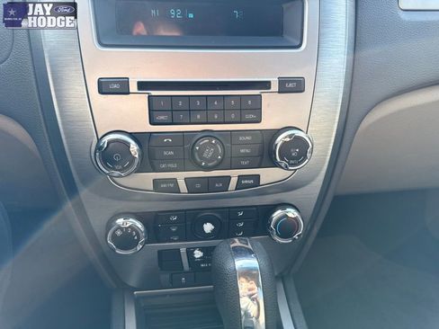 Used 2010 Ford Fusion SE image 20