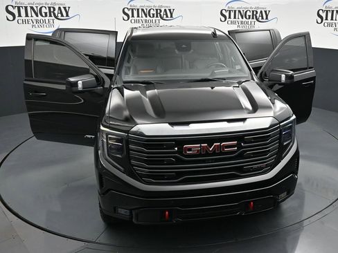 Used 2024 GMC Sierra 1500 AT4 w/ Technology Package AWD/4WD image 34