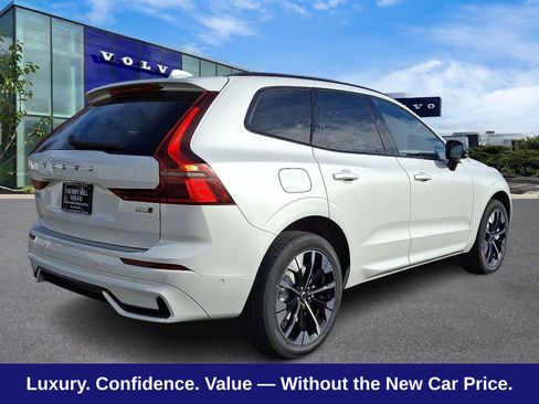 New 2026 Volvo XC60 B5 Plus w/ Protection Package Premier AWD/4WD image 5