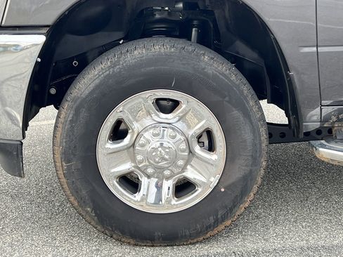 Used 2024 RAM 2500 Tradesman w/ Chrome Appearance Group image 41