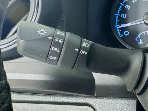 Used 2020 Toyota Tacoma TRD Off-Road AWD/4WD image 13