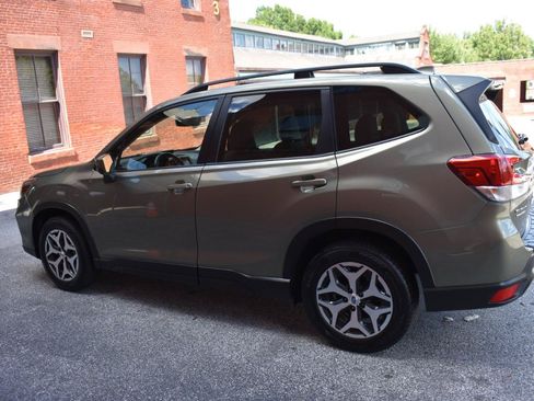 Used 2020 Subaru Forester Premium w/ Popular Package #1 AWD/4WD image 6
