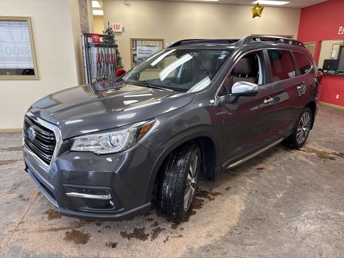 Used 2022 Subaru Ascent Touring w/ Popular Package #2A image 3