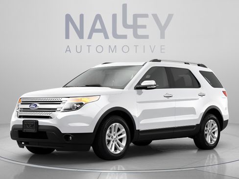Used 2014 Ford Explorer XLT w/ Equipment Group 202A FWD image 1
